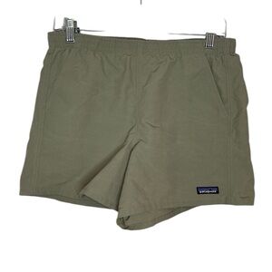 Patagonia Women's 5" Green Baggies Shorts Medium